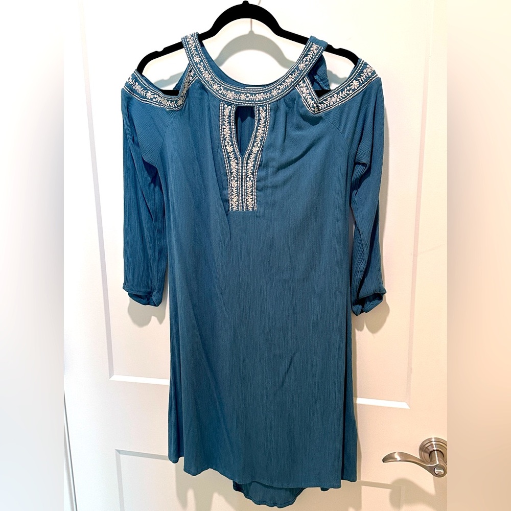 Beautiful flowing dress exposed shoulders